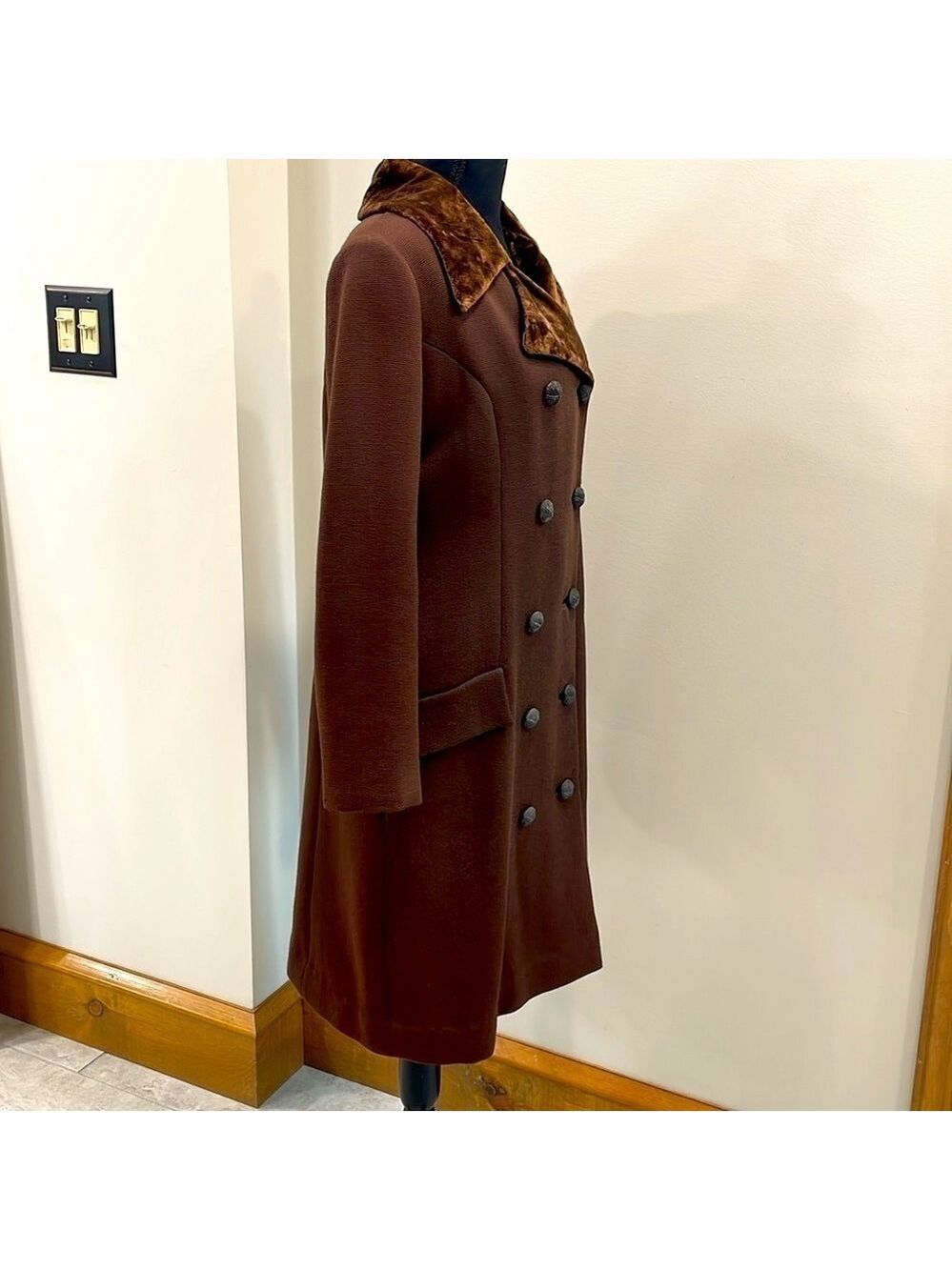 1960s Women’s Brown Long Dress Coat Fully Lined size 6 - Picture 3 of 5
